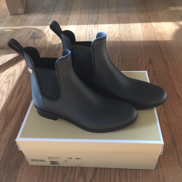 Michael Kors rain boots - Picture 2 of 7